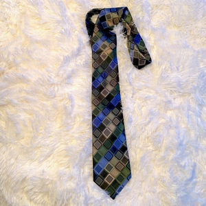 🌷 Kenneth Cole Reaction 🌷100% Silk Tie